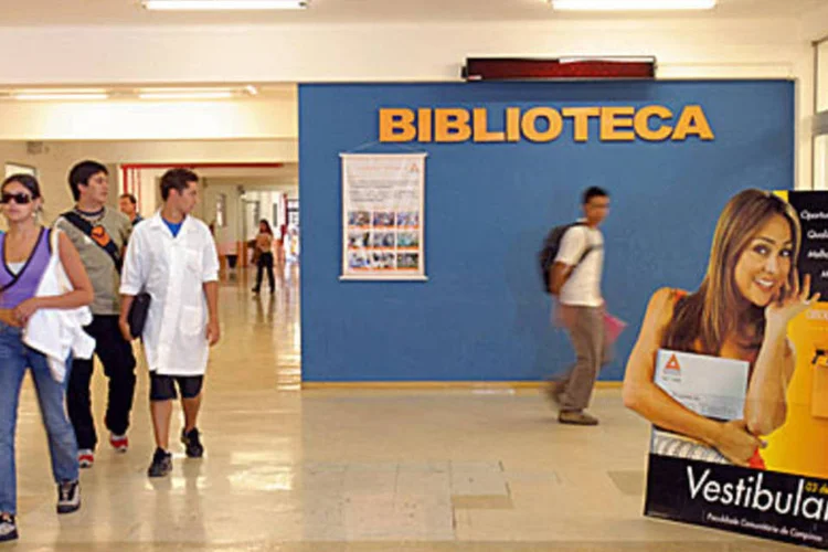 Anhanguera: um dos maiores grupos educacionais do país (.)