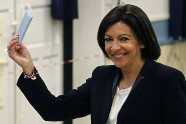 
	Anne Hidalgo: prefeita de Paris &eacute; a primeira mulher presidente da organiza&ccedil;&atilde;o, criada h&aacute; 11 anos
 (Thierry Chesnot/Getty Images)