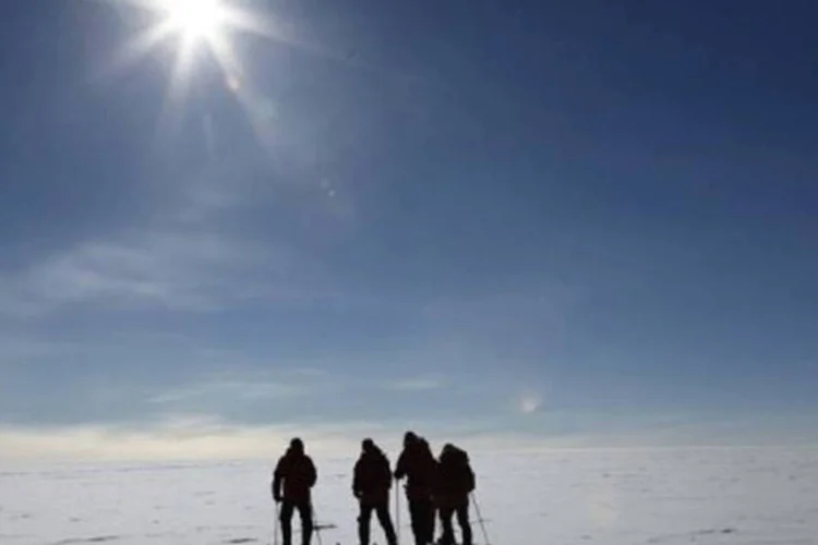 Entre 30 mil a 40 mil turistas visitam a Antártica a cada ano (Ola Mathismoen/AFP)