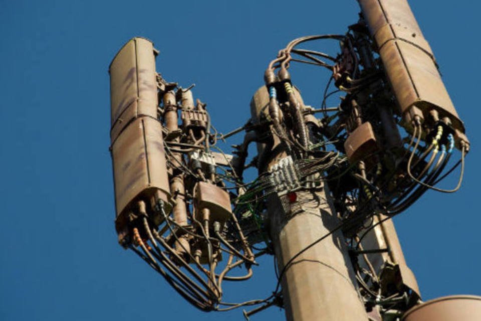 Excesso de leis bloqueia 30% de instalação de antenas da TIM