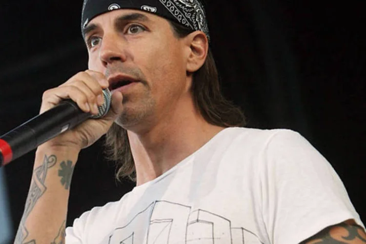 Anthony Kiedis, vocalista do Red Hot Chili Peppers. Banda virá para o Brasil em setembro (Getty Images)