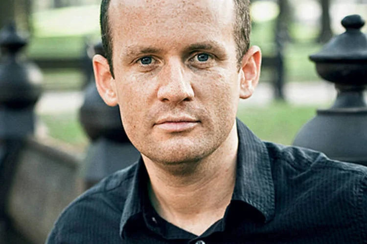 O jornalista inglês Oliver Burkeman (Divulgação / VOCÊ S/A)