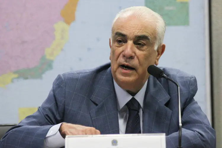 O ministro dos Transportes, Antonio Carlos Rodrigues: Rodrigues assegurou que as obras serão adequadas a um "cronograma novo" (André Corrêa/ Agência Senado)