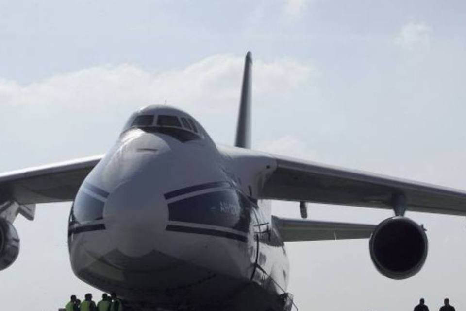 Avião cai no leste da Rússia e autoridades temem a morte de 11 pessoas