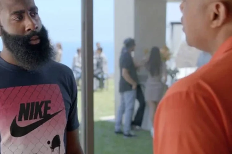 Anúncio da Foot Locker: filme já obteve mais de meio milhão de views em menos de 24 horas (Reprodução/YouTube/Foot Locker)