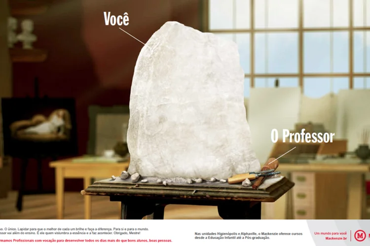 Mackenzie: conceito do anúncio foi traduzido na imagem de um ateliê de escultor (Divulgação)
