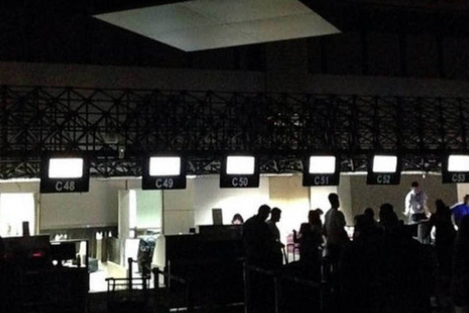 Aeroporto de Guarulhos sem luz é assustador; veja fotos