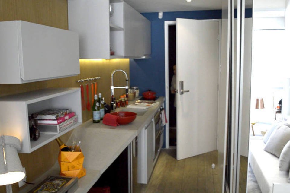 EXAME.com visita microapartamentos e mostra a vida em 18 m²