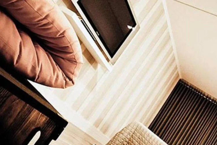 Utilize cores claras e neutras no imóvel todo, principalmente em peças fixas, pois aumentam, de forma natural, um espaço reduzido (Divulgação via Imovelweb)