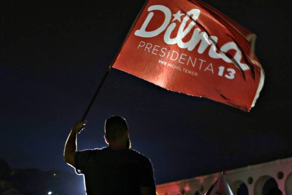 Frente de apoio à Dilma reúne 700 manifestantes em BH