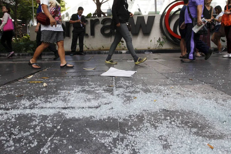 
	Ap&oacute;s explos&atilde;o em Bangcoc: &ldquo;Ningu&eacute;m morreu ou ficou ferido. A pol&iacute;cia est&aacute; no local para investigar e procurar o tipo de dispositivo utilizado&rdquo;
 (Reuters/ Kerek Wongsa)