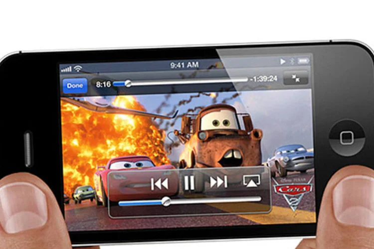 A atualização do iOS pode ser instalada por meio do iTunes ou baixada diretamente para o iPhone, iPad ou iPod touch (Reprodução)