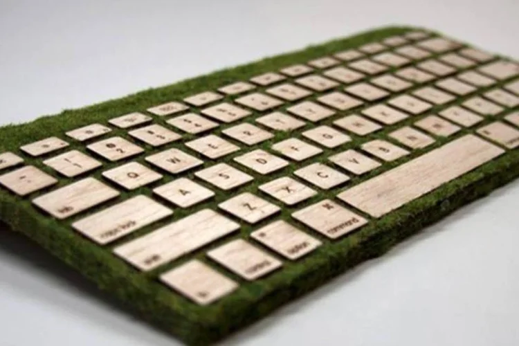  O designer desmontou um teclado antigo para que as peças de madeira fossem desenhadas no mesmo padrão (Divulgação)