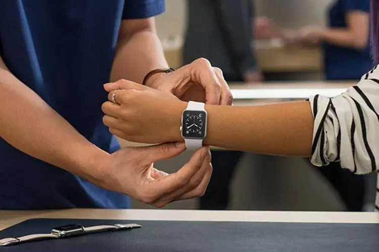 
	Lan&ccedil;amento do Apple Watch: pela primeira vez, a &uacute;ltima novidade da Apple come&ccedil;ar&aacute; a ser vendida na China na mesma data que nos EUA
 (Divulgação / Apple)