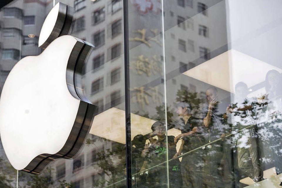 Apple anuncia primeira queda trimestral desde 2003