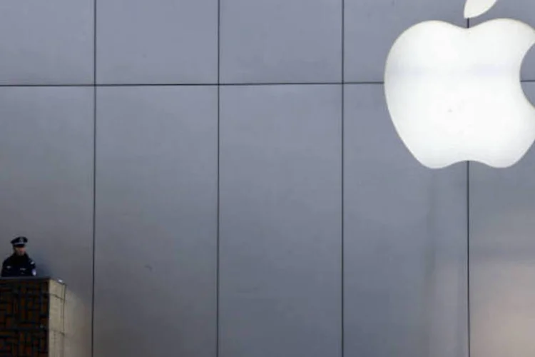 
	Apple: destinadas a impedir furtos, revistas s&atilde;o realizadas todas as vezes que vendedores saem da loja, inclusive em intervalos para refei&ccedil;&atilde;o
 (REUTERS/David Gray/Files)