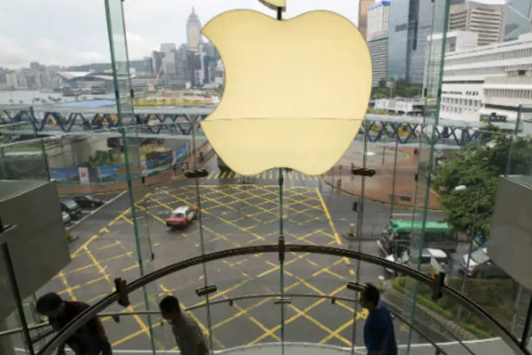
	Loja da Apple em Hong Kong: companhia afirmou que havia realizado 15 auditorias nas instala&ccedil;&otilde;es da Pegatron para assegurar condi&ccedil;&otilde;es de trabalho seguras e justas
 (David Paul Morris/Bloomberg)