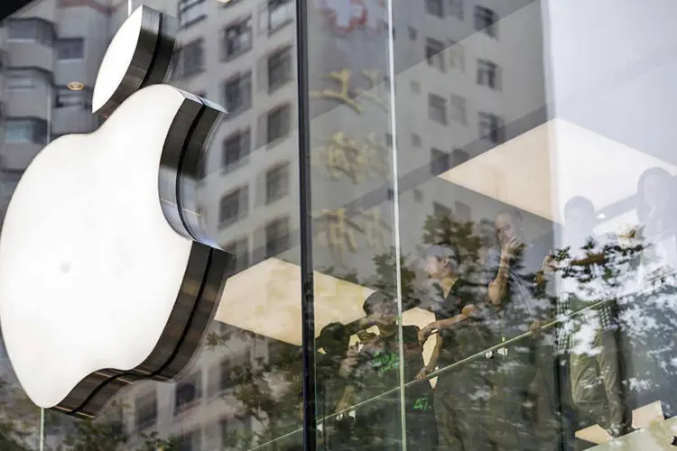 
	Apple: enquanto patina no neg&oacute;cio de hardware, empresa tenta investir em servi&ccedil;os para recuperar receitas
 (Qilai Shen/Bloomberg)