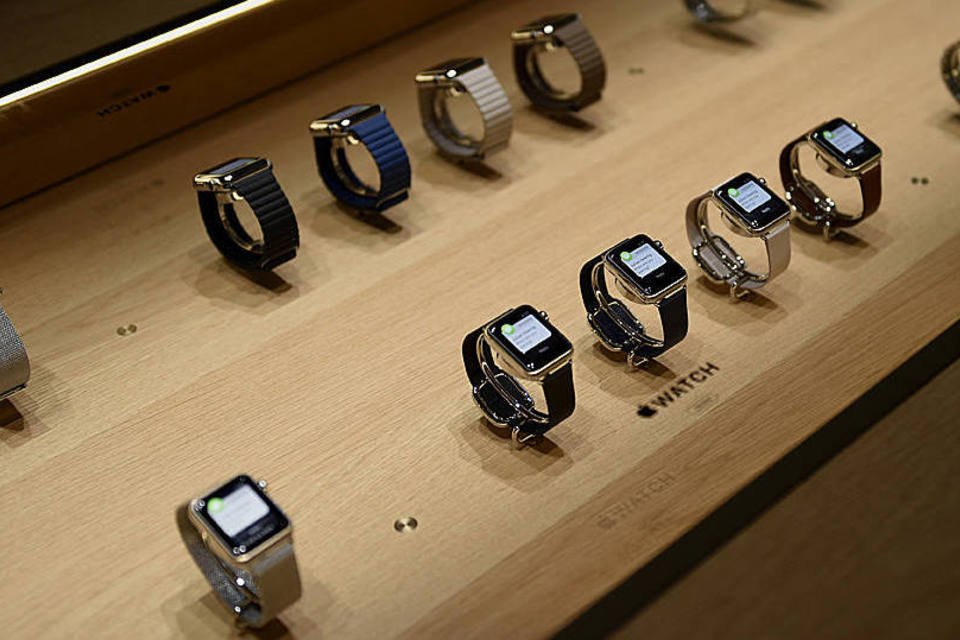 
	Apple Watch: rel&oacute;gio n&atilde;o estaria despertando interesse dos consumidores
 (David Paul Morris/Bloomberg)