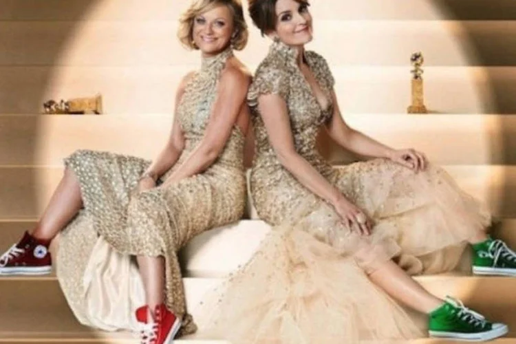 
	As comediantes Amy Poehler e Tina Fey, apresentadoras do Globo de Ouro 2013: o pr&ecirc;mio de 2014 ser&aacute; apresentado pela dupla outra vez
 (Divulgação)