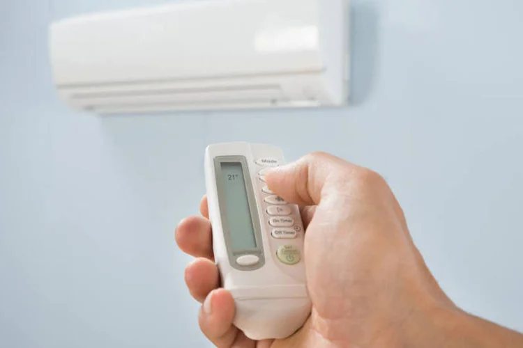 Calor: Nos meses de temperatura mais alta, só o ar-condicionado salva (AndreyPopov/Thinkstock)