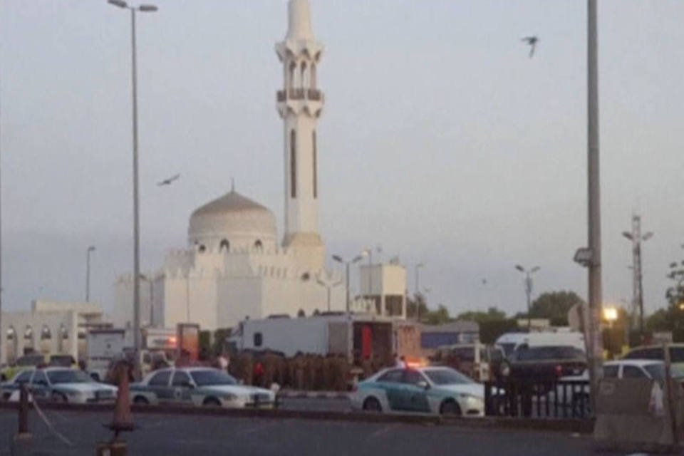 Suicida detona explosivos perto do consulado dos EUA em Jidá
