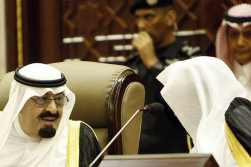 Arábia Saudita quer acabar com anonimato no Twitter