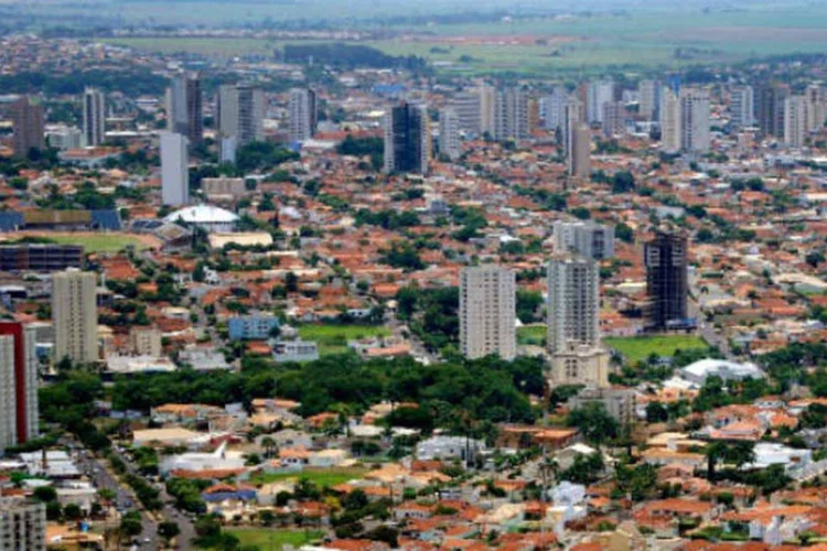Eles conseguiram fugir levando uma quantia em dinheiro não revelada até o momento (Wikimedia Commons/Divulgação)