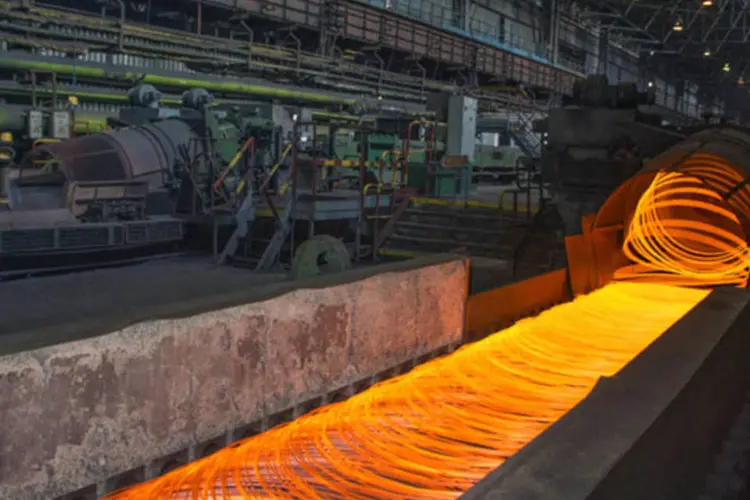 
	F&aacute;brica da ArcelorMittal: no Brasil, as vendas da ArcelorMittal ca&iacute;ram para US$ 2,356 bilh&otilde;es, de US$ 2,462 bilh&otilde;es um ano antes
 (Bloomberg)