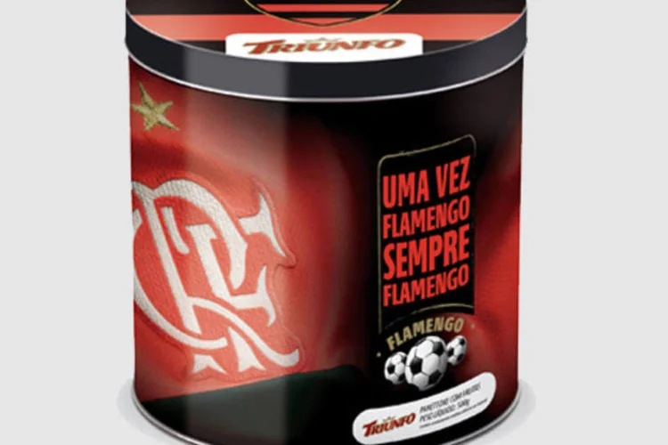 Entre as novidades para este ano estão os licenciados de times de futebol e o Panettone recheado com chocolate (Divulgação)