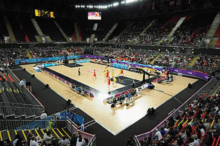 Teste na arena de basquete: estádio pode ser desmontado para ser reerguido em outra cidade. (Divulgaçã/ London 2012)