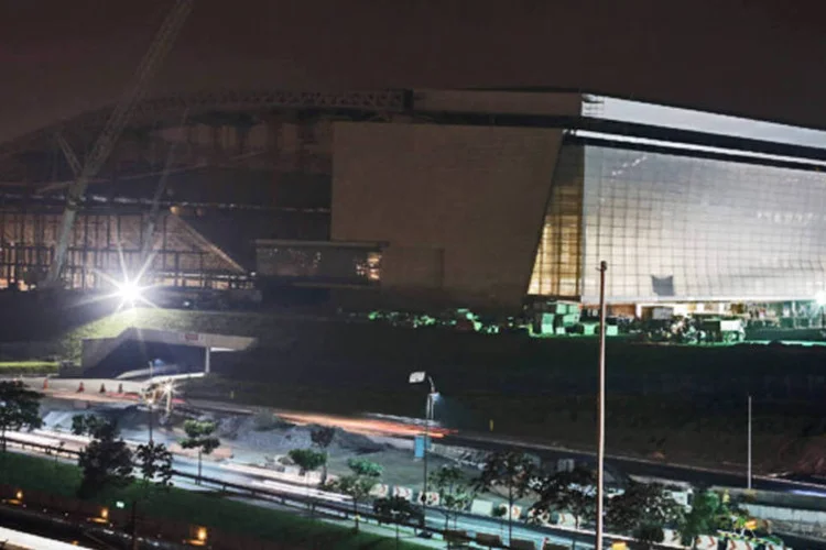 
	Itaquer&atilde;o: novo est&aacute;dio do Corinthians ser&aacute; palco do jogo de abertura da Copa em 12 de junho
 (REUTERS/Nacho Doce)