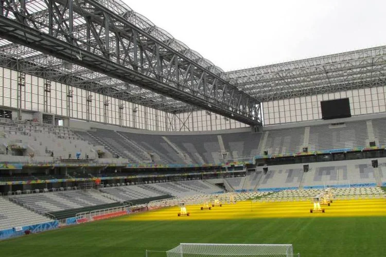 
	Arena da Baixada: instala&ccedil;&atilde;o dos chamados &quot;guarda corpos&quot; foi exigida pelos Bombeiros em diversos est&aacute;dios
 (Angelo Binder/Portal da Copa)