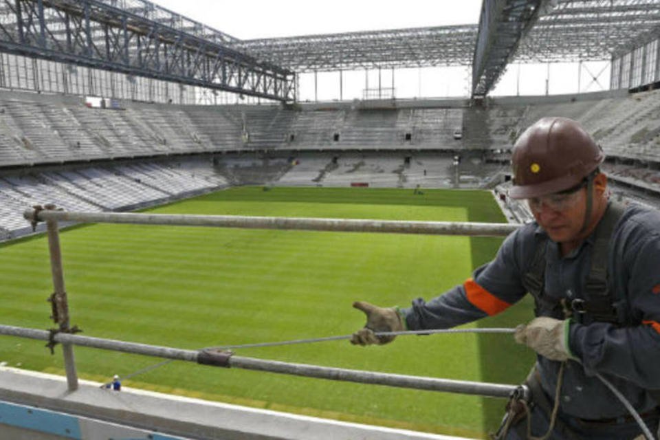 Prefeito de Curitiba garante que estádio ficará pronto