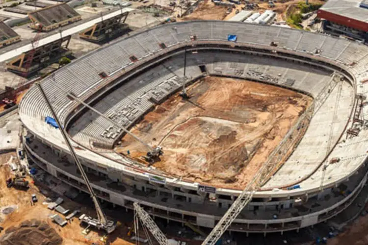 
	Arena Amaz&ocirc;nia, em Manaus: o est&aacute;dio, que tem 96,95% das obras conclu&iacute;das, receber&aacute; a visita de Dilma no per&iacute;odo da tarde
 (Portal da Copa)