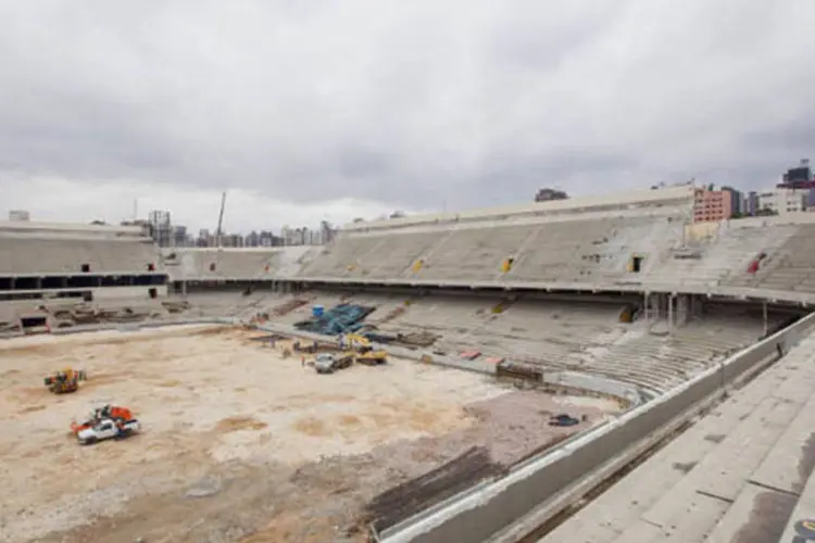 
	Obras na&nbsp;Arena da Baixada, em Curitiba:&nbsp;est&aacute;dio &eacute; uma das 12 sedes da Copa do Mundo do ano que vem
 (Portal da Copa)