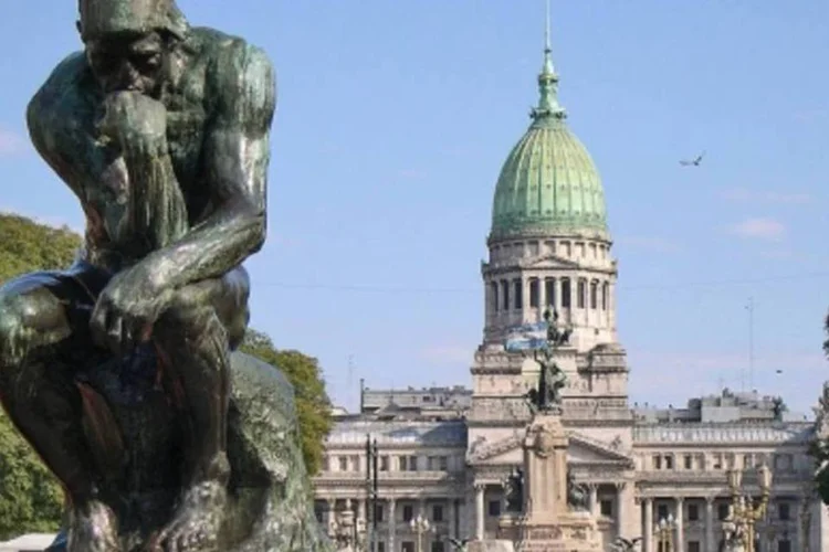 Praça do Congresso, Buenos Aires: brasileiros são maioria na terra dos hermanos
