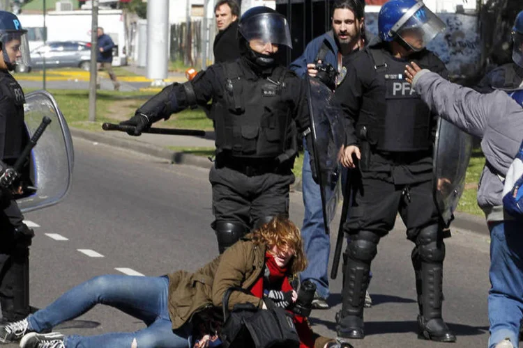Por um fio (REUTERS/Enrique Marcarian)