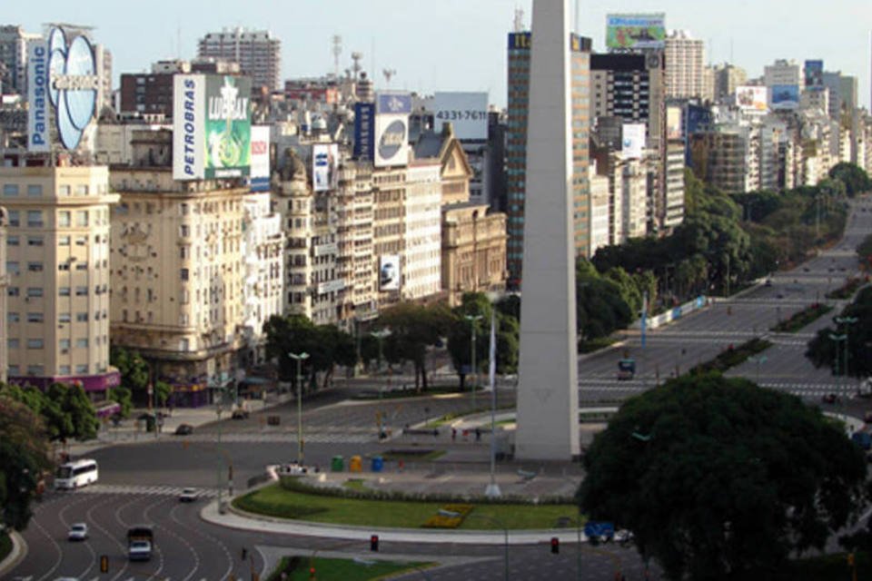 Bancos argentinos perdem US$ 483 mi em depósitos em moeda estrangeira