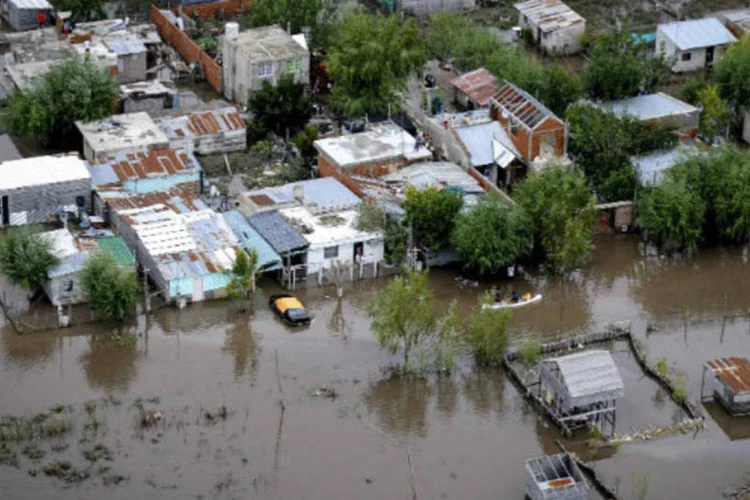 
	Chuvas: &quot;Esta &eacute; a pior inunda&ccedil;&atilde;o em 50 anos&quot;, afirmou o prefeito de Concordia, Enrique Cresta
 (REUTERS / Infobae.com)