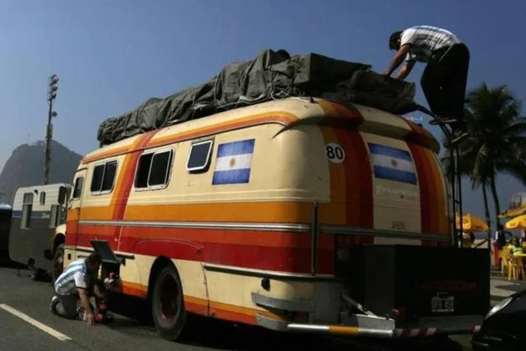 
	Torcedores argentinos: o&nbsp;que mais preocupa as autoridades s&atilde;o os Barras bravas
 (Pilar Olivares/Reuters)