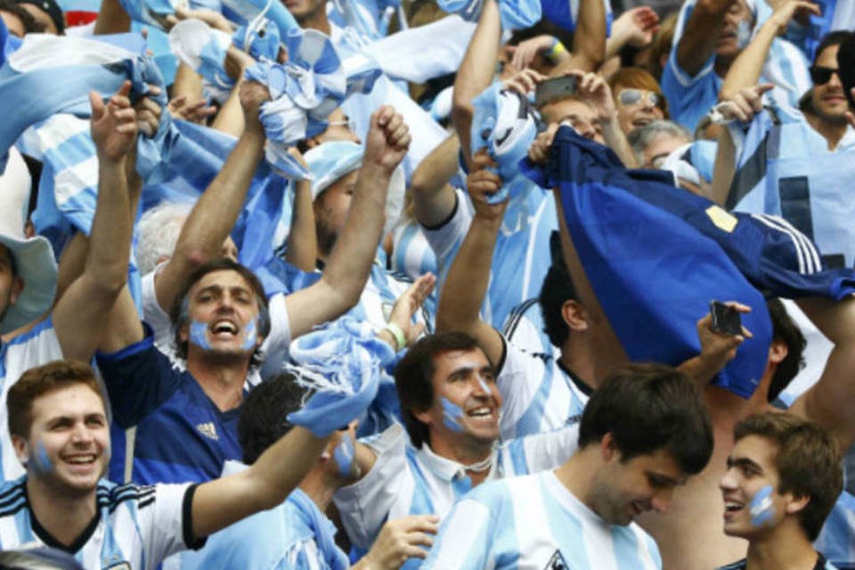Polícia impede 107 argentinos de entrar com ingressos falsos