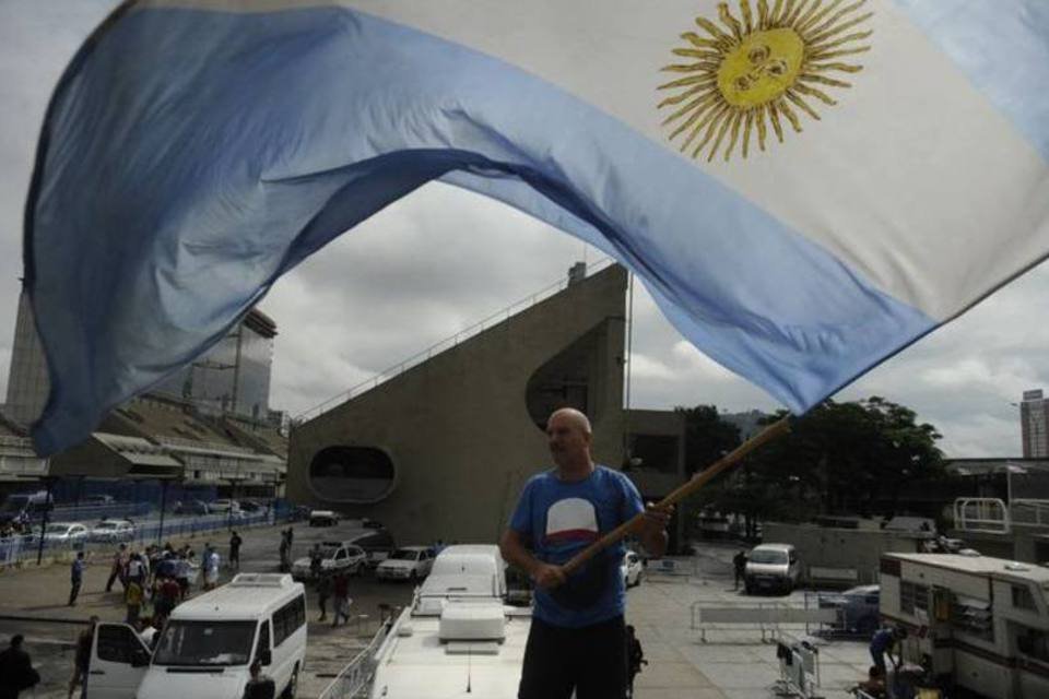 Argentinos deixam Sambódromo e Terreirão do Samba no Rio