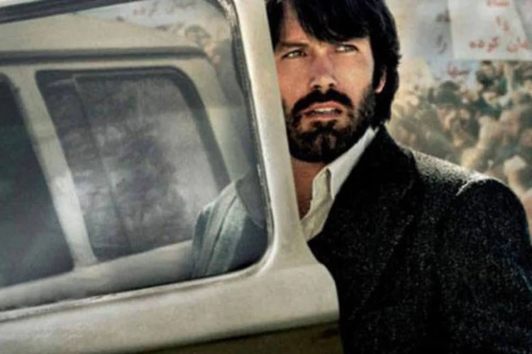 
	&quot;Argo&quot;, que conquistou no domingo o Oscar de melhor filme, conta a miss&atilde;o da CIA para resgatar seis ref&eacute;ns dos EUA no Ir&atilde;, sob o pretexto da realiza&ccedil;&atilde;o de um filme que nunca existiu
 (Divulgação)