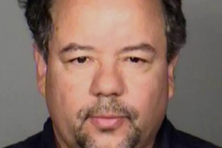 
	Ariel Castro, acusado de sequestrar tr&ecirc;s jovens durante dez anos em Cleveland: a filha de Ariel disse que sente muita pena das mulheres que foram arrancadas de suas fam&iacute;lias para viver uma vida de torturas.
 (Cleveland Police Dept/Handout via Reuters)