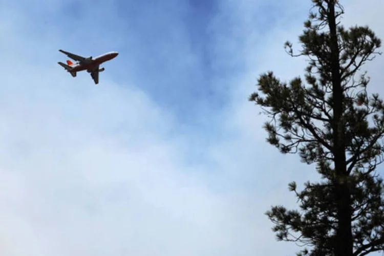 Dos fatos registrados no ano passado, 130 envolveram aviões e 26 ocorreram com helicópteros (Kevork Djansezian/Getty Images)