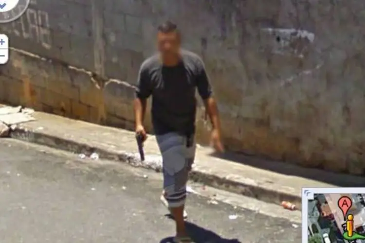 Imagens foram feitas em uma travessa entre as ruas Giulio Eremita e Cláudio Santoro, no Jaraguá (Reprodução/Google Street View)