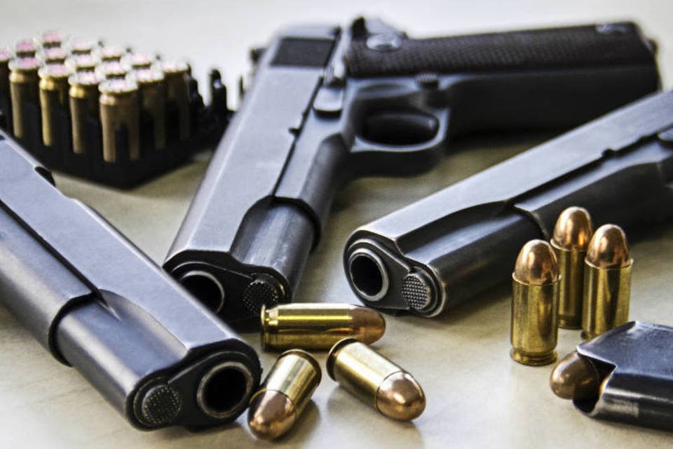 Governo mudará estatuto para polícia usar armas apreendidas