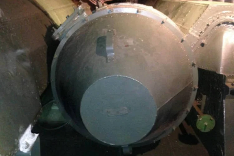 Armas encontradas escondidas em carregamento de açúcar de navio norte-coreano interceptado no Canal do Panamá (REUTERS/Carlos Jasso)