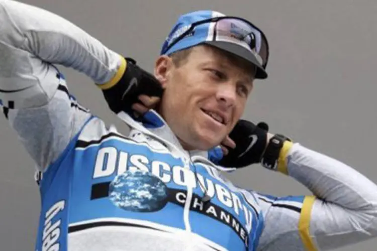 
	Lance Amstrong durante seu &uacute;ltimo Tour de France, em mar&ccedil;o de 2005: ele afirma ser inocente
 (Joel Saget/AFP)